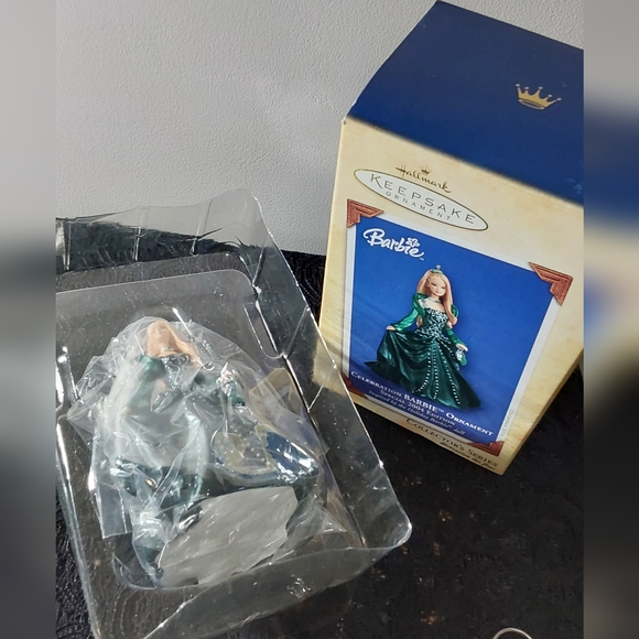 BARBIE SPECIAL EDITION 2004 ORNAMENT - Picture 3 of 4